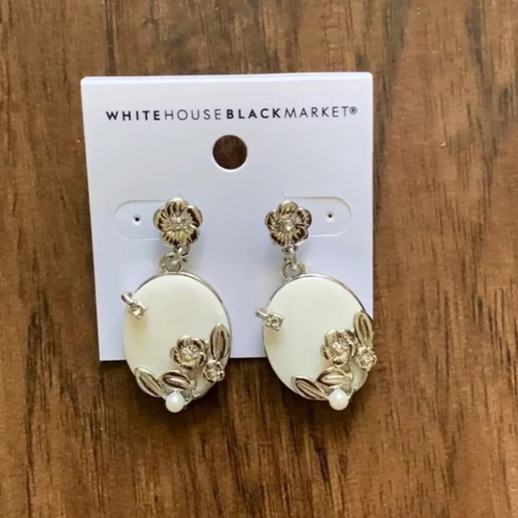 WHBM stone & mother of pearl floral drop earring - Picture 13 of 14